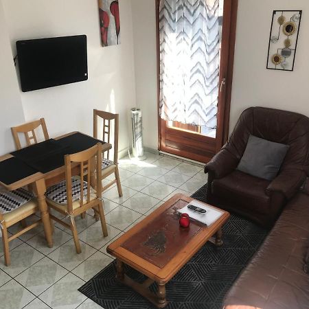 Appartement 2 Chambres Au Coeur Du Vignoble Avec Terrasse Riquewihr Luaran gambar